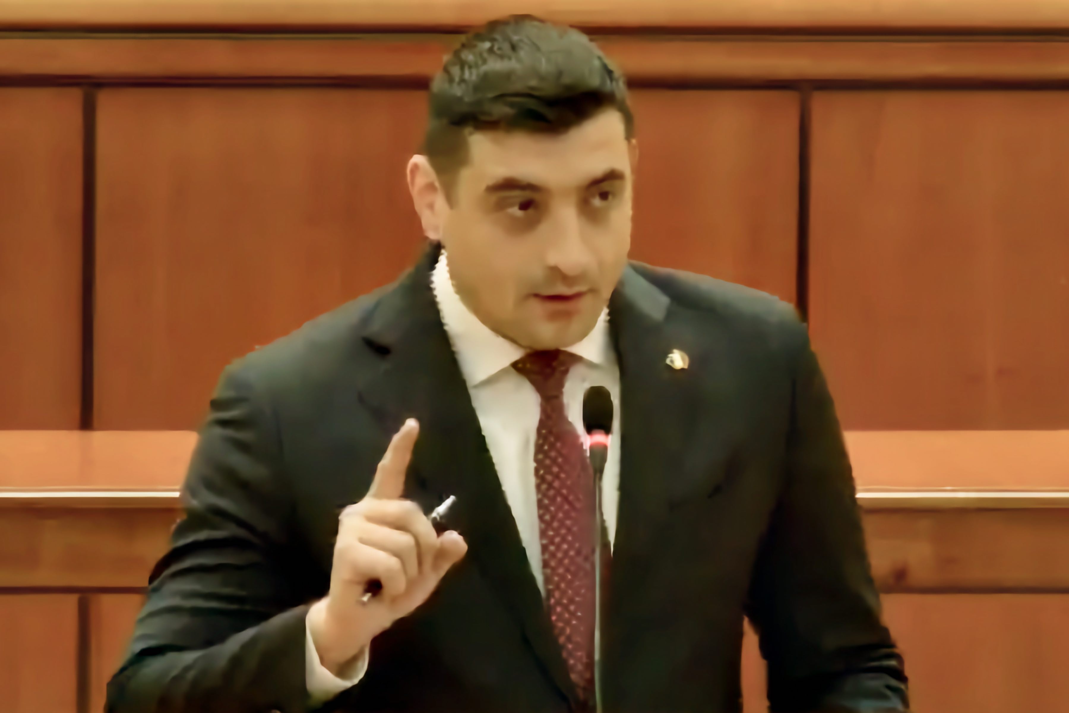 Noul Parlament a depus jurământul și a dat tonul la scandal – BREVIAR Intern