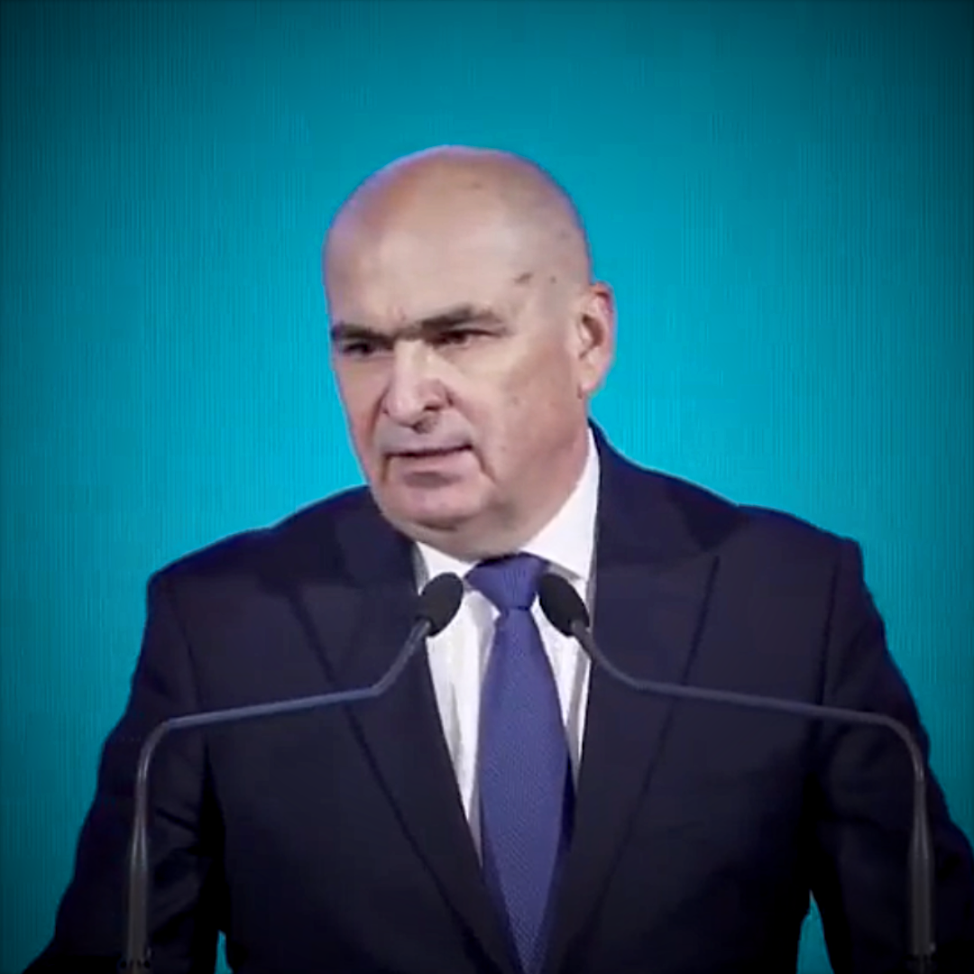 Bolojan, despre concedierile de la Senat: Din 5 rămân 2