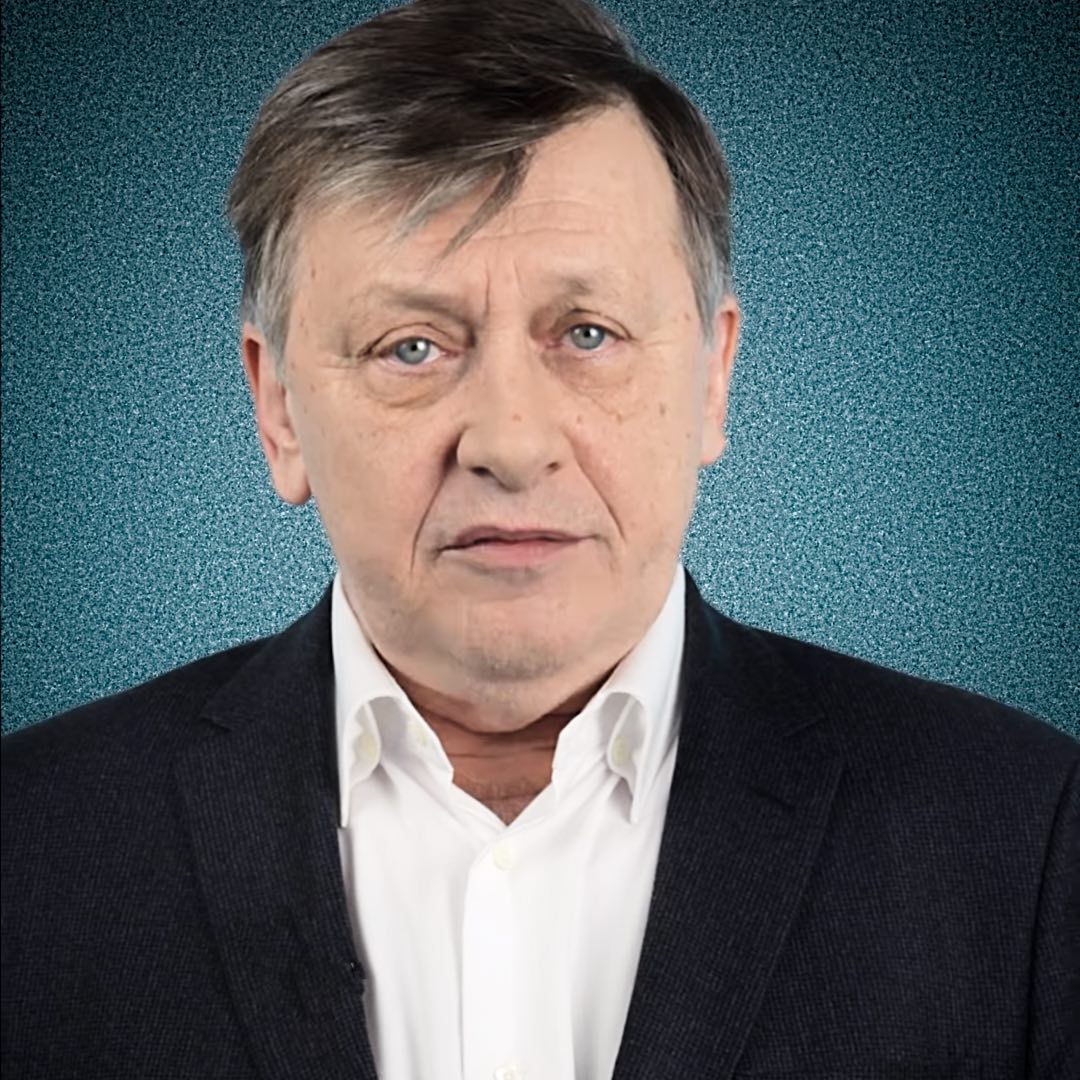 Crin Antonescu: „România este un avion în picaj”. „Sunt singurul care știe să îndrepte aeronava”