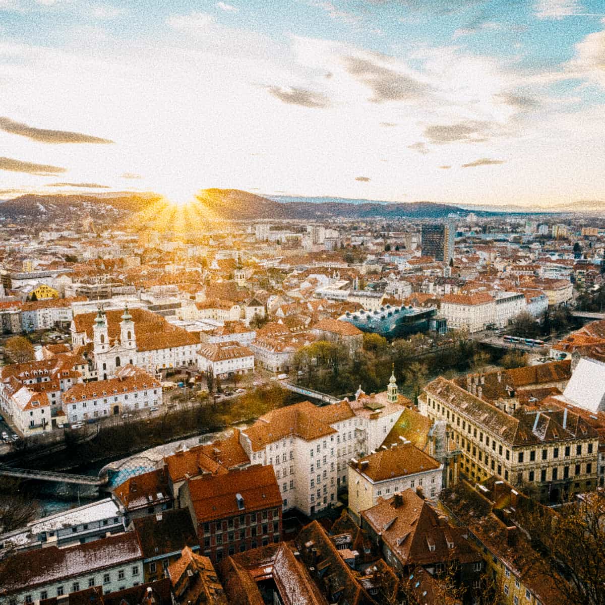 Graz – Austria: Un Ghid Turistic al Primelor 10 Atracții