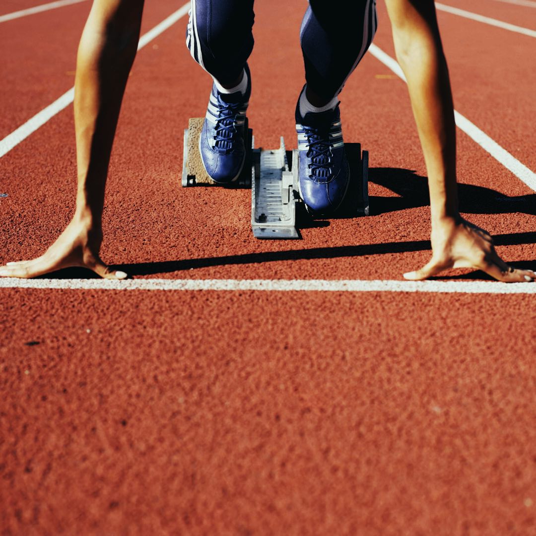 Economia, pe drumul cel bun. Candidații, în linie dreaptă – BREVIAR Intern