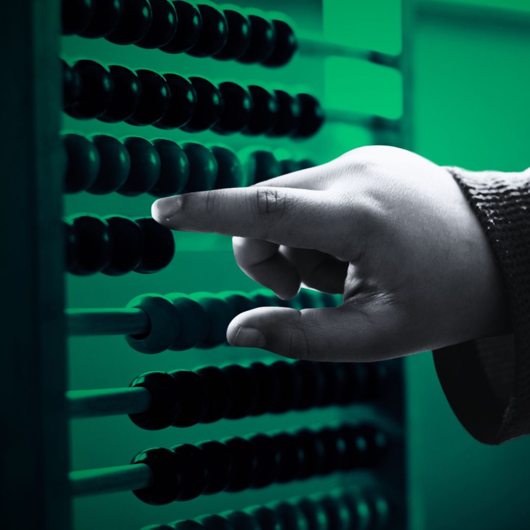 Despre deficit, evaziune, taxe și iar taxe – BREVIAR Intern