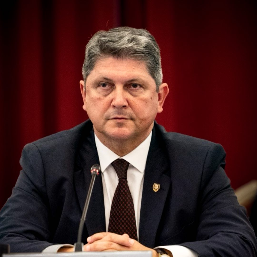 Titus Corlățean candidează la șefia PSD