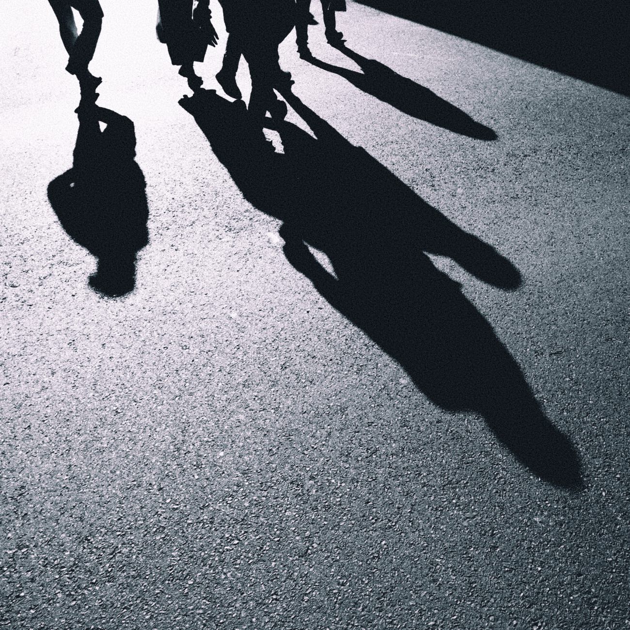 Când banii cumpără realitatea